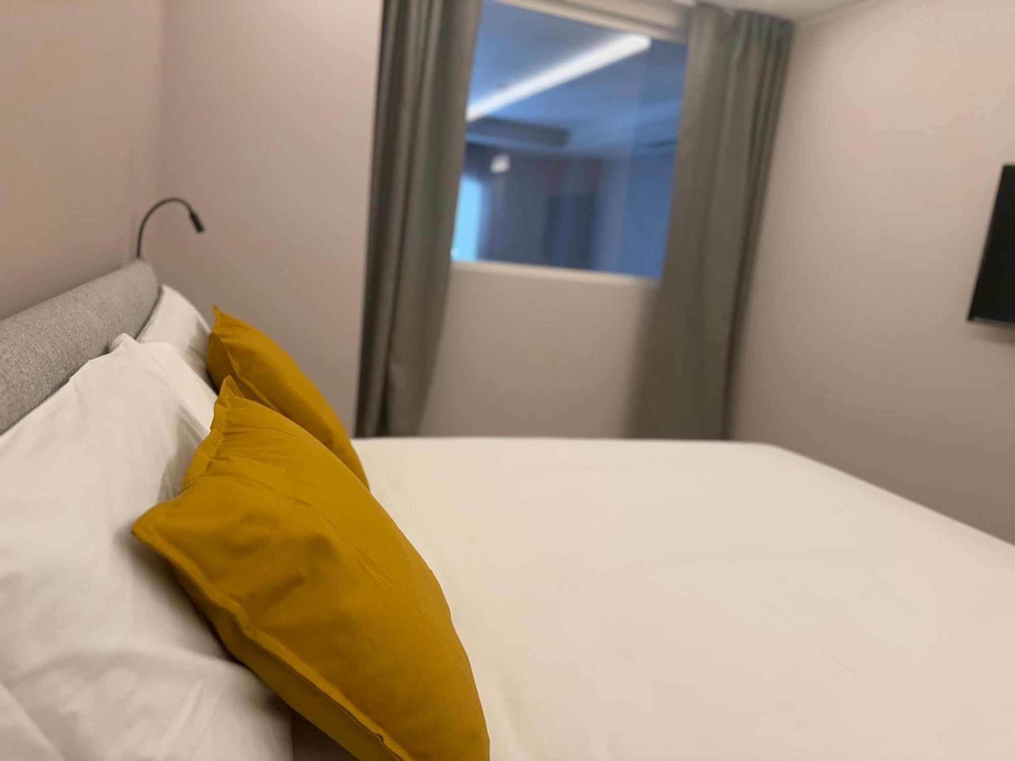Teatro Romano Exclusive Suites Триест Екстериор снимка