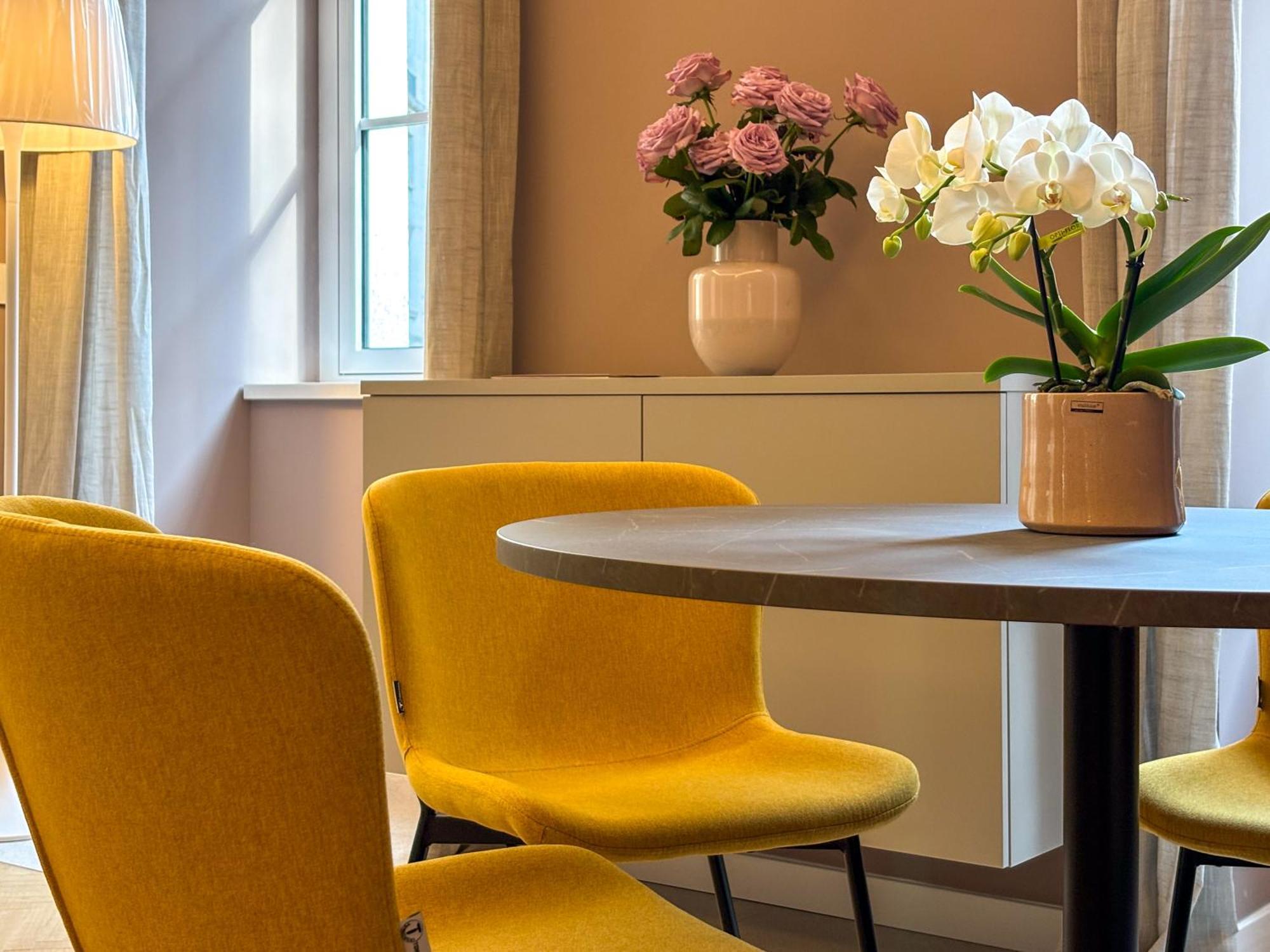 Teatro Romano Exclusive Suites Триест Екстериор снимка