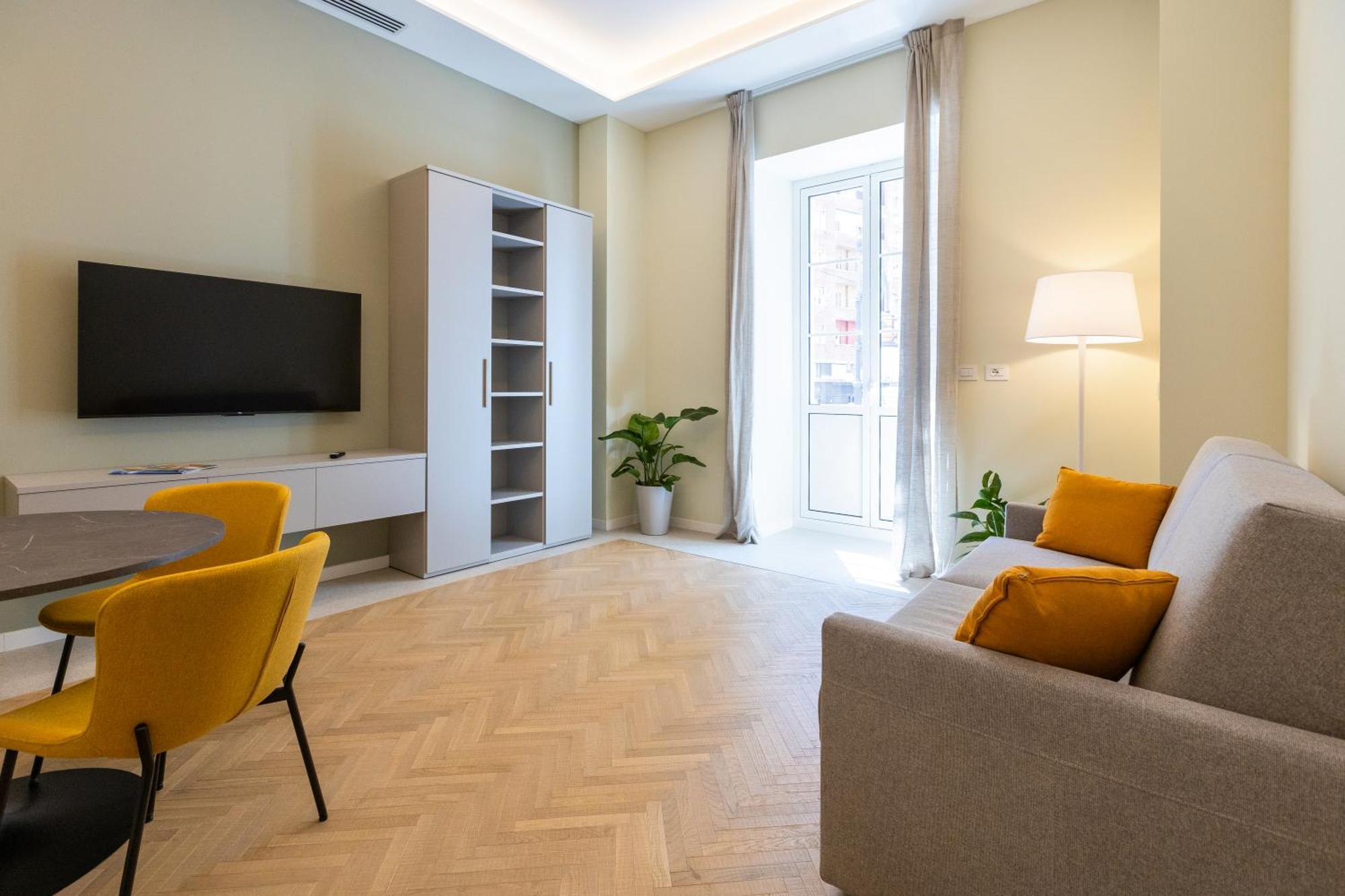 Teatro Romano Exclusive Suites Триест Екстериор снимка